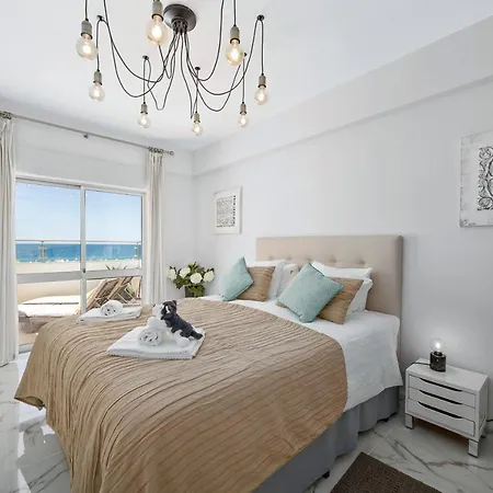 Stylish Algarve Apartment With Spacious Terrace & Sea Views Quarteira Exterior photo